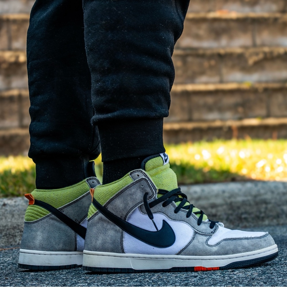 NIKE Dunk High “Grunge” CMFT Wolf White Sneakers.